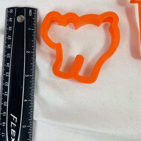 8 Halloween Cookie Push Through Cutters Orange House Witch Pumpkin Bat Vintage - Picture 3 of 7